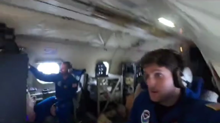 image-303 Avião da NOAA Registra Vídeo de Dentro do Furacão Milton!